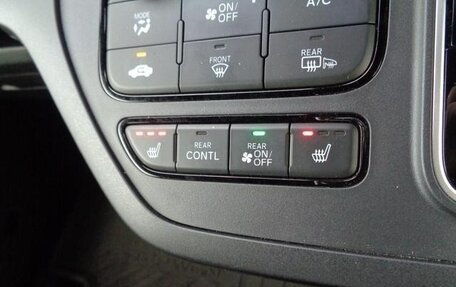 Honda Stepwgn, 2022 год, 2 013 000 рублей, 11 фотография