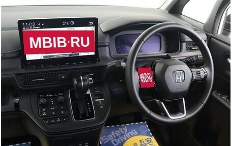 Honda Stepwgn, 2022 год, 2 045 000 рублей, 21 фотография