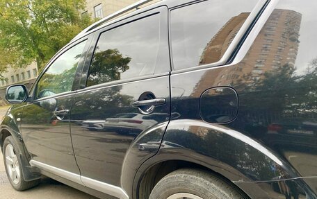 Mitsubishi Outlander III рестайлинг 3, 2008 год, 1 500 000 рублей, 6 фотография