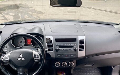 Mitsubishi Outlander III рестайлинг 3, 2008 год, 1 500 000 рублей, 12 фотография