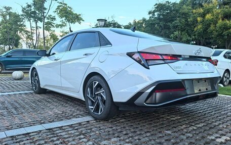 Hyundai Elantra, 2024 год, 1 650 000 рублей, 5 фотография