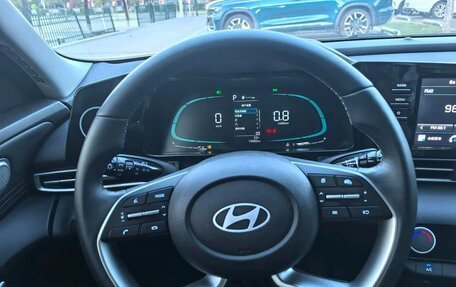 Hyundai Elantra, 2024 год, 1 650 000 рублей, 11 фотография