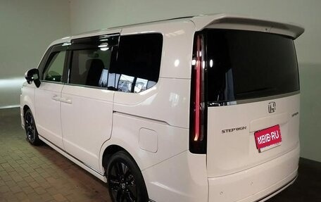 Honda Stepwgn, 2022 год, 2 065 000 рублей, 1 фотография