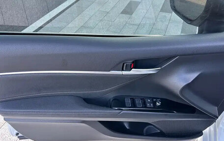 Toyota Camry, 2022 год, 2 140 000 рублей, 16 фотография