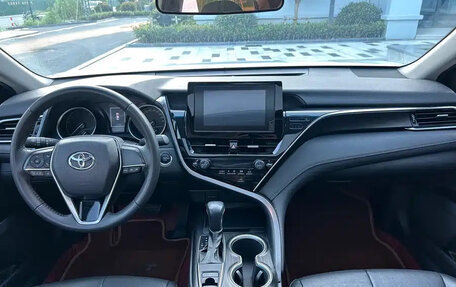 Toyota Camry, 2022 год, 2 140 000 рублей, 14 фотография