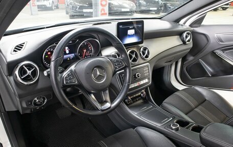 Mercedes-Benz GLA, 2019 год, 2 698 000 рублей, 16 фотография