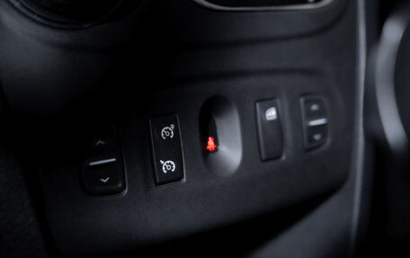 Renault Sandero II рестайлинг, 2018 год, 970 000 рублей, 21 фотография