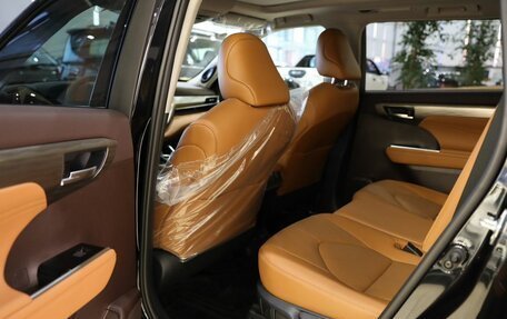 Toyota Highlander, 2025 год, 6 300 000 рублей, 13 фотография