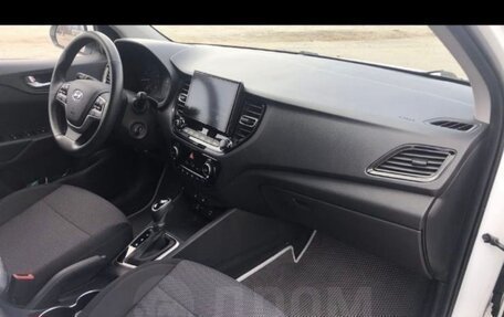 Hyundai Solaris II рестайлинг, 2020 год, 1 700 000 рублей, 4 фотография