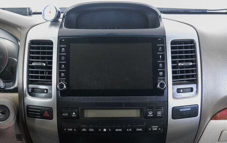 Toyota Land Cruiser Prado 120 рестайлинг, 2005 год, 2 199 000 рублей, 18 фотография