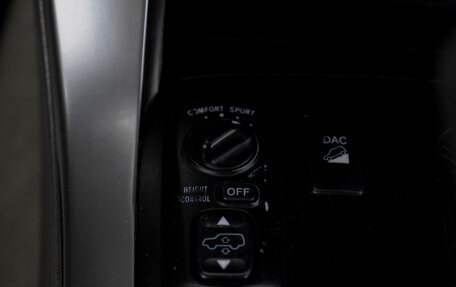 Toyota Land Cruiser Prado 120 рестайлинг, 2005 год, 2 199 000 рублей, 22 фотография