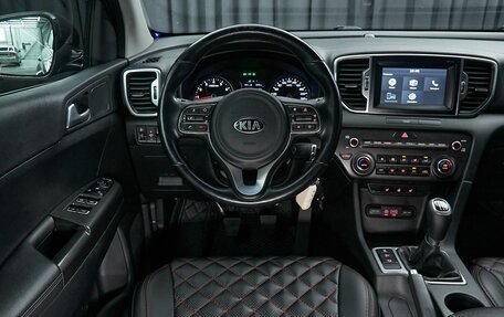 KIA Sportage IV рестайлинг, 2018 год, 1 799 000 рублей, 8 фотография