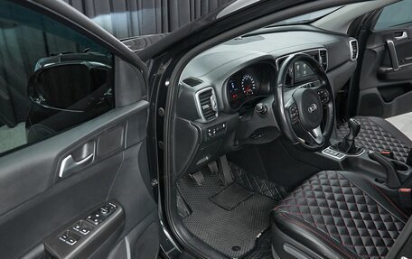 KIA Sportage IV рестайлинг, 2018 год, 1 799 000 рублей, 9 фотография