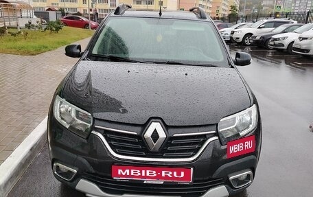 Renault Sandero II рестайлинг, 2018 год, 850 000 рублей, 1 фотография