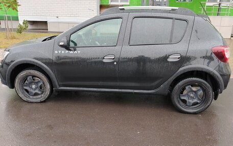 Renault Sandero II рестайлинг, 2018 год, 850 000 рублей, 2 фотография