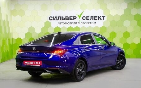 Hyundai Elantra, 2021 год, 2 100 000 рублей, 2 фотография