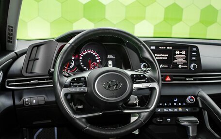 Hyundai Elantra, 2021 год, 2 100 000 рублей, 16 фотография
