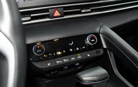 Hyundai Elantra, 2021 год, 2 100 000 рублей, 21 фотография