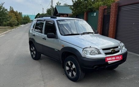Chevrolet Niva I рестайлинг, 2010 год, 345 000 рублей, 3 фотография