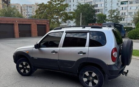 Chevrolet Niva I рестайлинг, 2010 год, 345 000 рублей, 10 фотография