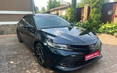 Toyota Camry, 2020 год, 3 300 000 рублей, 1 фотография