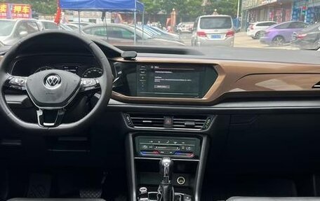 Volkswagen Tiguan II, 2021 год, 2 750 000 рублей, 7 фотография