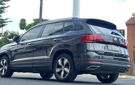 Volkswagen Tiguan II, 2021 год, 2 750 000 рублей, 6 фотография