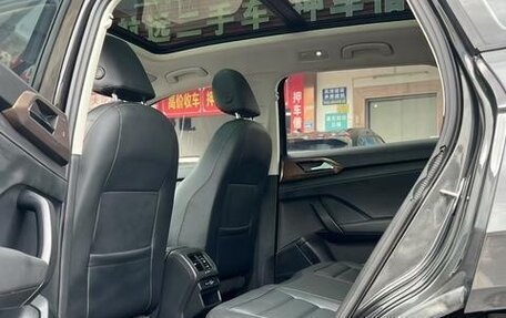 Volkswagen Tiguan II, 2021 год, 2 750 000 рублей, 9 фотография