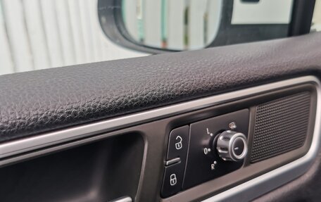 Volkswagen Touareg III, 2012 год, 2 246 000 рублей, 8 фотография