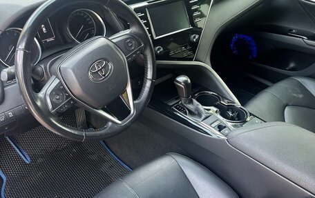 Toyota Camry, 2020 год, 3 300 000 рублей, 6 фотография