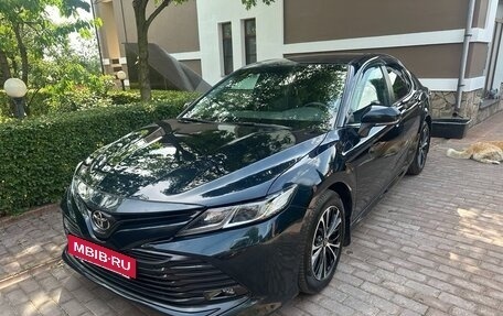 Toyota Camry, 2020 год, 3 300 000 рублей, 3 фотография