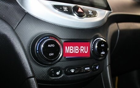 Hyundai Solaris II рестайлинг, 2013 год, 637 000 рублей, 17 фотография