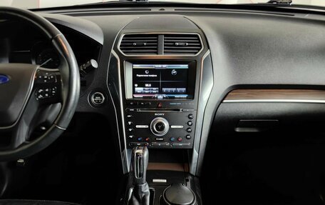Ford Explorer VI, 2016 год, 2 743 000 рублей, 15 фотография