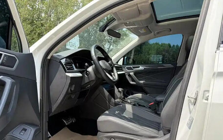 Volkswagen Tiguan II, 2022 год, 2 570 888 рублей, 10 фотография