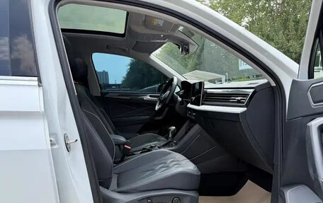 Volkswagen Tiguan II, 2022 год, 2 570 888 рублей, 11 фотография