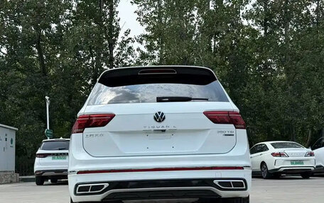 Volkswagen Tiguan II, 2022 год, 2 570 888 рублей, 6 фотография