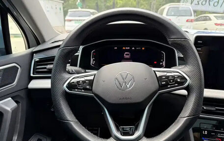 Volkswagen Tiguan II, 2022 год, 2 570 888 рублей, 14 фотография