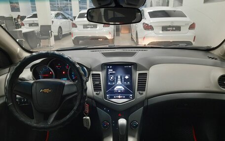 Chevrolet Cruze II, 2010 год, 496 000 рублей, 16 фотография