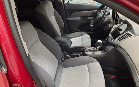 Chevrolet Cruze II, 2010 год, 496 000 рублей, 15 фотография