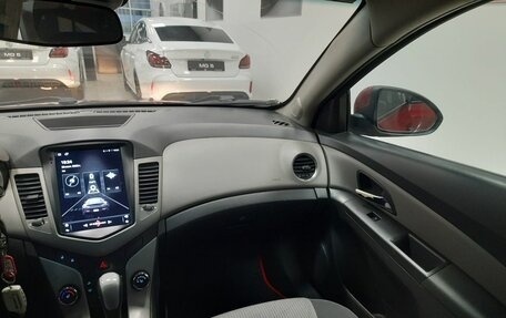 Chevrolet Cruze II, 2010 год, 496 000 рублей, 18 фотография