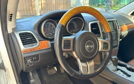 Jeep Grand Cherokee, 2012 год, 1 255 000 рублей, 22 фотография