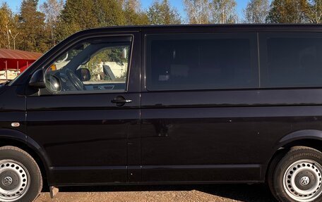 Volkswagen Multivan T5, 2013 год, 2 800 000 рублей, 2 фотография