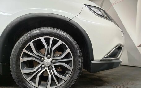 Mitsubishi Outlander III рестайлинг 3, 2018 год, 2 047 000 рублей, 9 фотография
