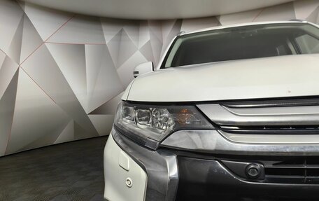 Mitsubishi Outlander III рестайлинг 3, 2018 год, 2 047 000 рублей, 10 фотография