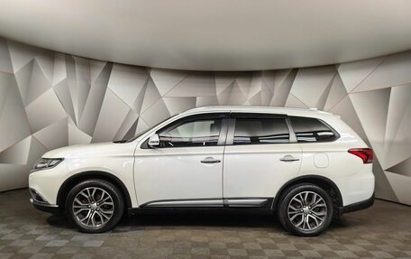 Mitsubishi Outlander III рестайлинг 3, 2018 год, 2 047 000 рублей, 5 фотография