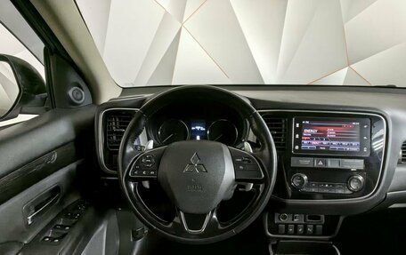 Mitsubishi Outlander III рестайлинг 3, 2018 год, 2 047 000 рублей, 20 фотография