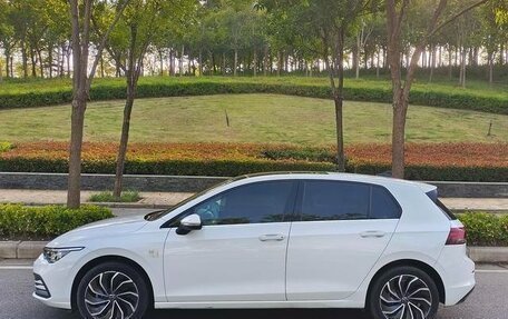 Volkswagen Golf VIII, 2021 год, 1 600 000 рублей, 4 фотография