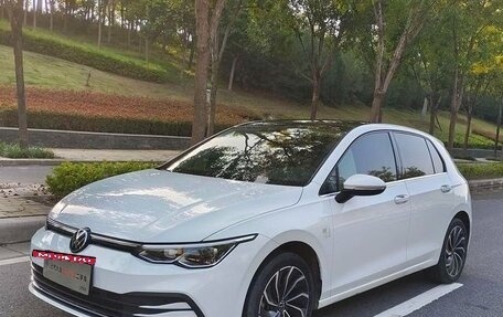 Volkswagen Golf VIII, 2021 год, 1 600 000 рублей, 3 фотография