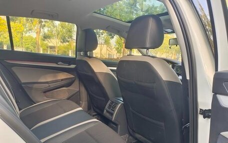 Volkswagen Golf VIII, 2021 год, 1 600 000 рублей, 13 фотография