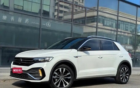 Volkswagen T-Roc I, 2022 год, 1 320 888 рублей, 1 фотография